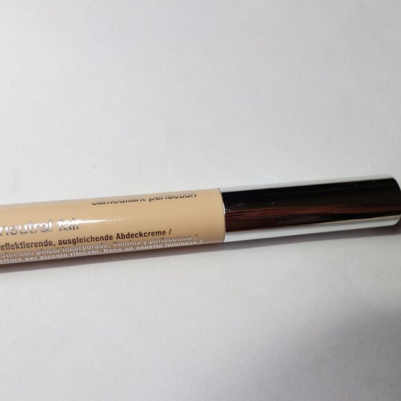 Clinique Airbrush Concealer - 04 Neutral Fair - NEW - Picture 5 of 5